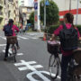 荒川区で訪問へ向かうあしすとのスタッフ